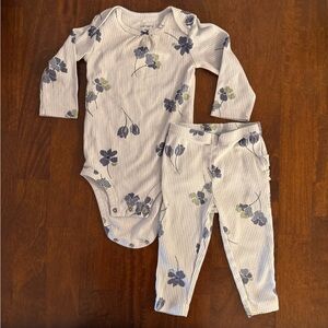 3/$15 Carter's Blue Baby Bodysuit with matching pants, 9 months